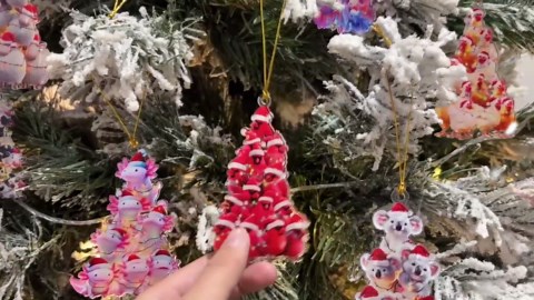 misaya Round Fitted Tablecloth with Elastic Edge, 100% Waterproof Oil Proof Plastic Table Cover, Vinyl Flannel Backed Tablecloth Fits 36"-44" Round Tables for Dinner, Outdoor, Picnic, Flowers