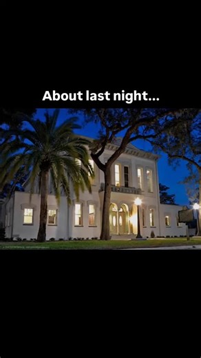 On Monday night, January 26th, 2026, the Clay County Historical Society and its guests gathered in the second floor courtroom of the historic 1890 courthouse in Green Cove Springs. This was our bi-monthly member meeting, and it was a great one! We kicked it off with the installation of our new 2026 board officers: ⭐️ President-John Bowles ⭐️ Vice President-Teresa Moore ⭐️ Treasurer-Pat Sickles Garlinghouse ⭐️ Secretary-Craig Pierce ⭐️ Corresponding Secretary-Bree McGhee Green Cove Springs mayor 