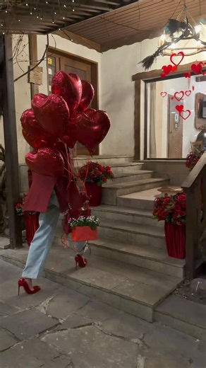 Атанасия Бачорски | ✨ Вчера механата ни се изпълни с любов, настроение и прекрасни гости, с които споделихме една наистина романтична вечер. Благодарим на... | Instagram