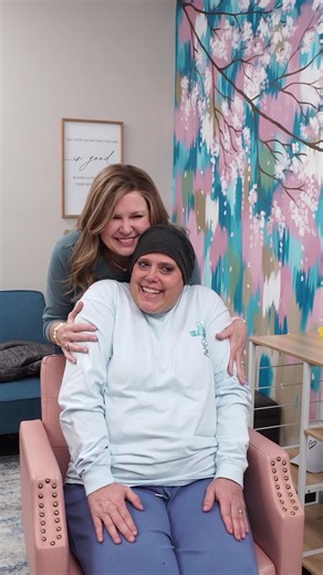 Two years ago, Kim was told her time was limited. She said no—and trusted God. Diagnosed with colon cancer that later spread to her liver, Kim is still standing and still fighting through ongoing treatment. Please join us in praying for her healing. And since her birthday is next week, let’s cover her with love and birthday wishes! 🎉🩷 Special thank you to @Kendra Scott for the beautiful necklaces for our warriors!! What A blessing! #digthewig #georgiahairsolutions #fyp