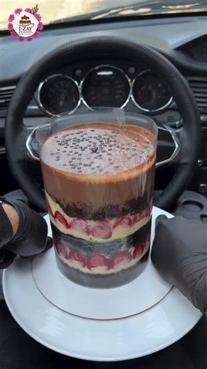 Satisfying ASMR Chocolate Strawberry Cake 🍓🍫 | Relaxing Cake Decorating #Shorts