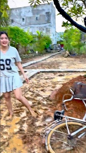 Beautiful Girl’s Hilarious Fail Leaves Everyone Confused! 😂 | Must Watch! #FunnyVideos#GirlFails