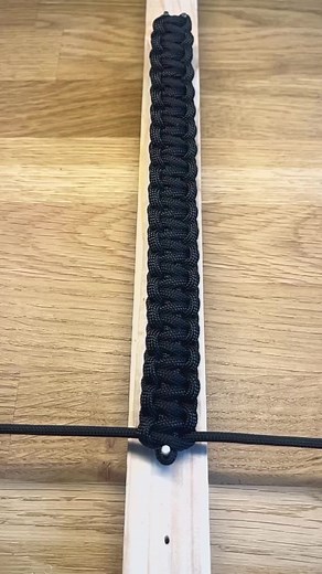 Survival Paracord Bracelet Without Buckle