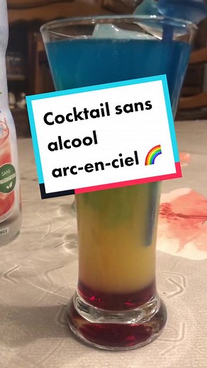 Cocktail Arc-en-Ciel Sans Alcool Pour Enfants