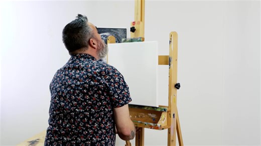 Easels can be super versatile when it comes to setting up a canvas to paint. We’ve put together some handy tips for working with canvas on an easel, so you paint the day away! 🎨 Find the tips here > https://bit.ly/3NQc8Ao #montmarteart #icancreate #artsupplies #easel #ontheeasel | Mont Marte