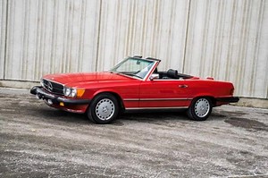 5K views · 6 comments | SELLING NO-RESERVE IN 3 DAYS!!! The Amelia Island Auction 7 Mar 2019, 13:00 EST 1989 Mercedes-Benz 560SL Roadster *Less than 17,300 kilometers (10,800 miles) from new and highly original throughout *Single family ownership for more than 30 years *High-quality, end-of-the-line Mercedes-Benz icon *Offered with comprehensive history file and factory hard top | Segal Motorcar Company | Facebook