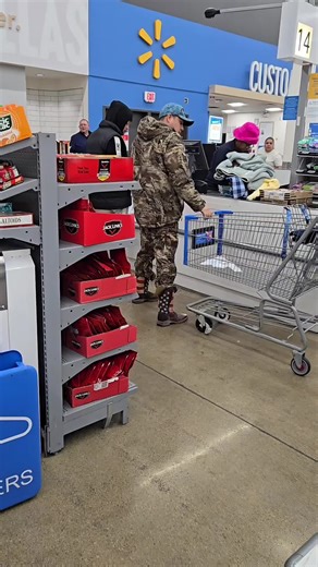 Cool boots 👢. I should have zoomed in more, though. #boots #america