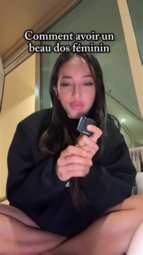 Leana | Comment avoir un beau dos à la salle, pas forcément large - je vous posterai un tuto détaillé pour bien utiliser cette machine (jsuis... | Instagram