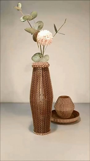 How to make a beautiful flower vase #craft #crafts #handmade #diy | Craft Home