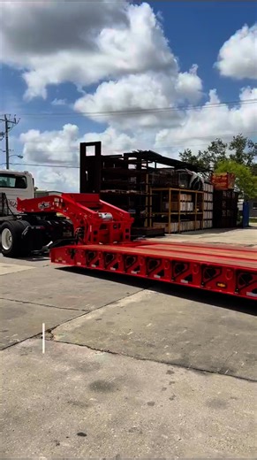 166K views · 3.6K reactions | Stinger Operation Video comin' your way! #TrailerShowcase #GlobeTrailers #Trucking #CustomBuilt #Merica #Custom #HeavyHaul #HeavyEquipment #Transport #MadeInTheUSA | Globe Trailers | Facebook