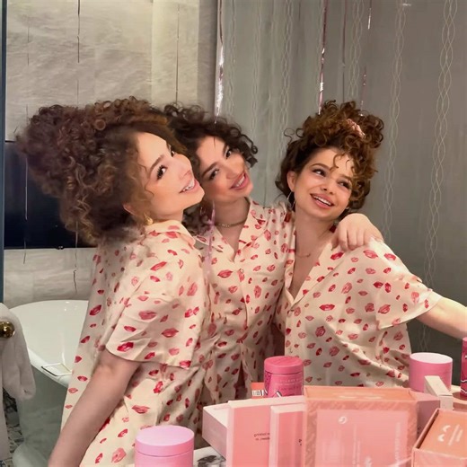 Kalogera Sisters: Unforgettable Moments Together