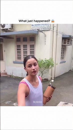 Alia Bhatt carrying a Stanley Quencher H2.0 FlowState Tumbler in the “Toast” colourway, accessorized