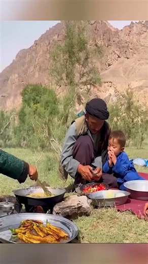 11K views · 335 reactions | Authentic Traditional Cooking in Village Life  Pure Rural Living #CountryLiving #VillageKitchen #TraditionalFood | Aok Pich | Facebook