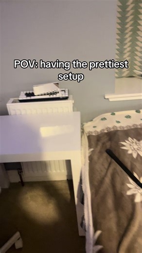 Stunning Setup Inspiration from Breckie Hill