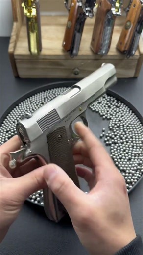 The Best Steel Body Beretta M1911 You’ll See#airsoftcqb #orbeez