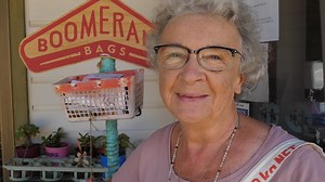 YOUR LOCAL LEGEND – GREEN GRANNIE JO BUNKER You may be doing your bit to reduce plastic but few people have gone as far as our next Your Local Legend - Geraldton woman Jo Bunker. Jo and a group of volunteers dedicate any spare moment to sewing recycled material to make reusable products to replace single-use plastic. Have you spotted or used their Boomerang Bags? Please show us your pictures. | ABC Midwest and Wheatbelt