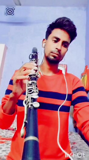 Jibone Amar Aro Achhe Gaan (clarinet cover short video ) Language: Bengali Artist: Kumar Sanu Music Director: Arup-Pranay Lyricist: Pulak Banerjee Album Title: Best Of Kumar Shanu | Ashis Badyakar Saxophone
