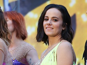 Alizée sexy et décolletée pour le Sidaction [Photo]