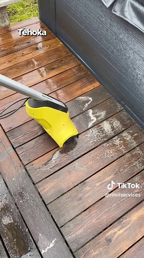 Terassin pesu: 180 m² likainen pinta puhtaaksi
