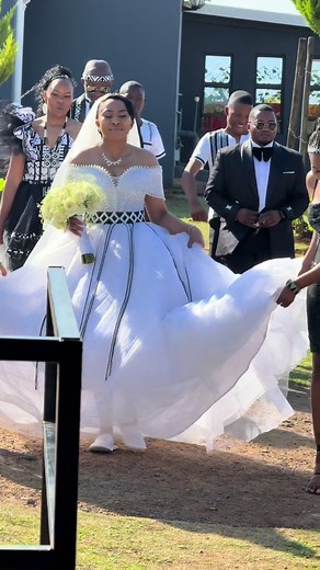 Mr & Mrs Mpovane's Charming Village Wedding