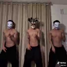 "wow that fight was so close im so happy i escaped on 1hp" the shaco boxes in my bush: