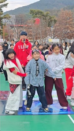 폰크바치바치🎵#춤추는은채 #춤추는곰돌 #afstarz #댄스 #music #kpop #dance #tiktok #challenge #뮤직 #rpm #쇼츠 #춤추는곰돌의랜덤댄스