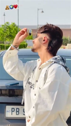 Kinna pyar kre😍❤️❤️🤭🙏#music #punjabisongs #youtube #shortsfeed #ytshorts #foryou #fyp