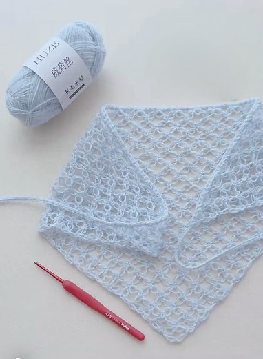 Light, lacy, and so easy to make! Follow along as I show you how to crochet this elegant Solomon’s Knot headscarf—perfect for everyday styling. 💛🧶#CrochetReels #SolomonsKnot #CrochetHeadscarf #CrochetTutorial | Knot So Hard