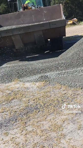 SJstudios (@sjstudios8)’s videos with Who sees my tictoks