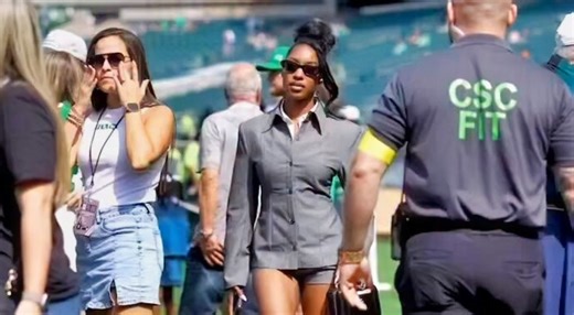 Eagles Security Guard ‘Almost Broke His Neck’ While Checking Out DeVonta Smith’s Fiancée On The Field [VIDEO]