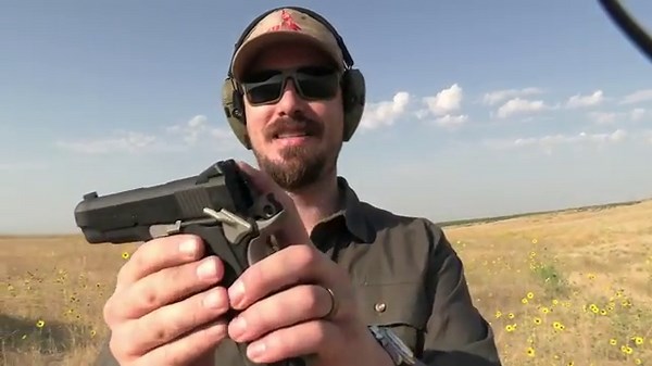 Colt 1911 Night Commander