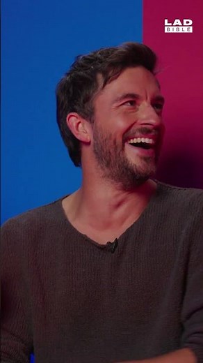 Scarlett Johansson & Jonathan Bailey: Sneezing V Something in Your Eye | LADbible