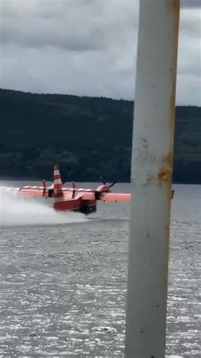 120K views · 1.2K reactions | Incredible video of the GOV NL water bombers grabbing water on Gander Lake during practice runs! The skill these pilots is unreal! Credit: Randy King #nlwx #waterbombers #Newfoundland #newfoundlandandlabrador | Meteorologist Eddie Sheerr | Facebook