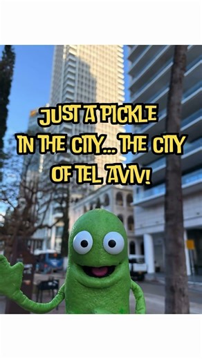 Jewish Pickle Puppet Monty Pickle shares travel slides for Israeli Independence Day!