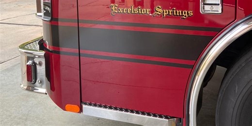 Woman dies in Excelsior Springs mobile home fire