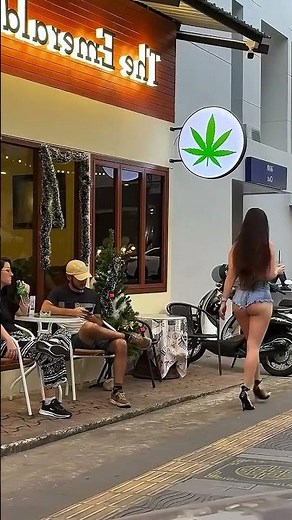 Trending tight high waist summer short jeans outfit idea #fashion #style #outfit #shorts