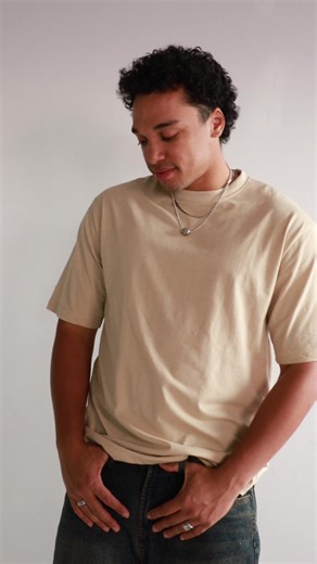 The base for every fit starts with the right tee and jeans. Get an extra 15% off everything in the app #youinblue #mensfashion #mensjeans #ootd #denim