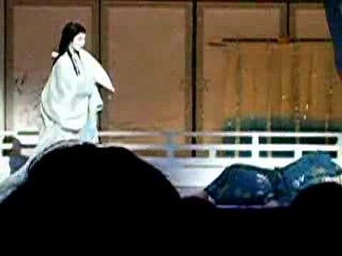 Kamogawa Odori 2006 - Geisha Dancing: Yuki-Onna/Snow Woman