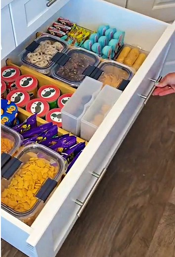 Refreshing Kitchen Cabinets and Drawers: ASMR Organization