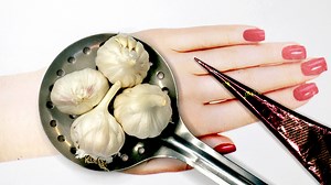 Easy Comb Mehndi design | Simple Mehndi design | Mehandi | Cello Tape Mehndi Trick for Beginners in this video tutorial i will show you step by step very easy mehndi design hope it's very helpful for beginners mehndi artist: Beautiful Henna | Beautiful Henna