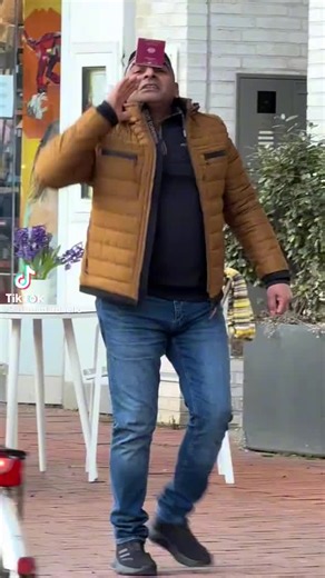 Redline geräte Düsseldorf (@redline.iptv)’s videos with Originalton - Redline geräte Düsseldorf