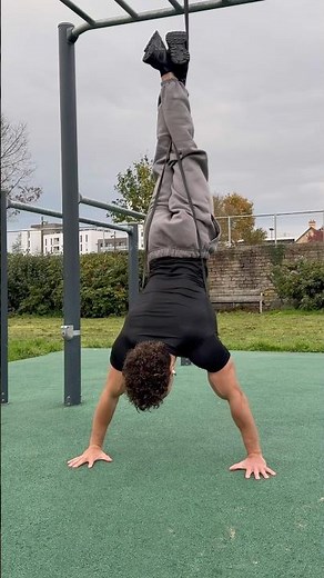HANDSTAND PUSHUPS WITH BANDS TUTORIAL