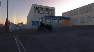 29K views · 191 reactions | Schön wie nie, voll wie nie. Die diesjährige Custombike-Show hat alle Erwartungen übertroffen. Auch dieses Jahr war ein Zuwachs an hochkarätigen Ausstellern und fachkundigem Publikum aus aller Welt zu bemerken. Die Krönung war aus unserer Sicht die »Save the ChoppersI«-Sonderausstellung. Wie hats euch gefallen? #cbs2016 Musik: The Picturebooks | Custombike-Show | Facebook