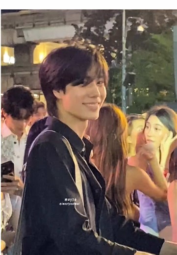 Phuwintang Doodle and Graduation: Aesthetic Teacher Acting on IG