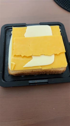 Microwave Grilled Cheese: Quick and Easy Recipe