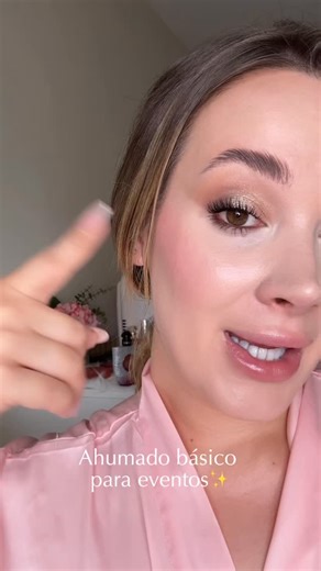 Ideal para esta temporada de bodas🤭 Productos: - Paleta de sombras Connect in Colour Eye Unfiltered Nudes de @maccosmetics_es - Eye Pencil Marrón Tenue de @maccosmetics_es - Mac Stack de @maccosmetics_es 💕 | tina_beautyx