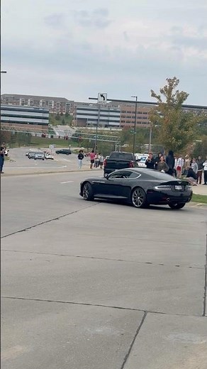 Aston Martin DB9 amazing sound