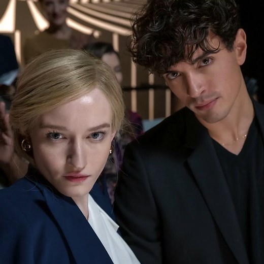 12M views · 105K reactions | The INSANE true story of the girl who tricked the world's richest people into thinking she was one of them  From Shonda Rhimes and Shondaland, Julia Garner stars in INVENTING ANNA. Now streaming. | Netflix | Facebook