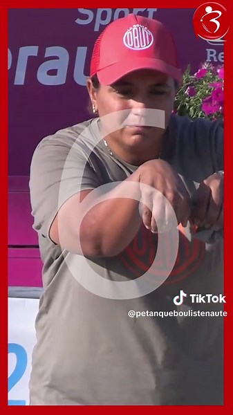 Lequel tu kiffes le plus ? 1, 2, 3... À toi de jouer ! Style, relâchement, précision… La pétanque au féminin, c'est aussi du flow ! Le numéro de ton geste préféré en commentaire ! Tous les replays de Palavas 2025 sont sur YouTube → @boulistenautepetanque #petanque #pétanque #boulistenaute #Palavas2025 #TikTokPétanque