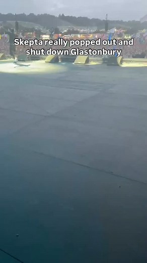 Skepta really popped out and shut down Glastonbury #Skepta #Glastonbury #fredagain #Livemusic #victorylap #Festival #Glastonbury2025 @skepta | Skeptaarchive